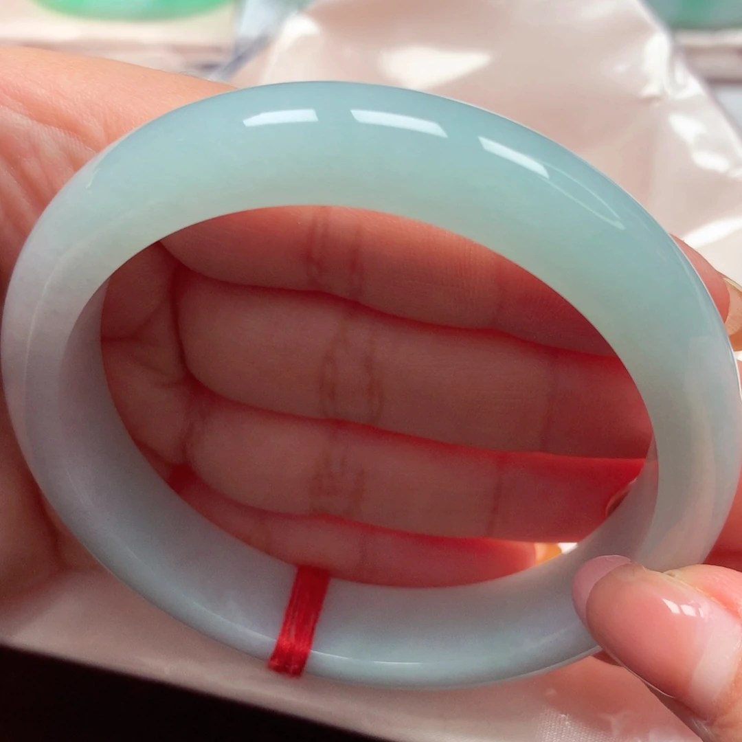 翡翠手镯未镶嵌颠****夜强推⭐️