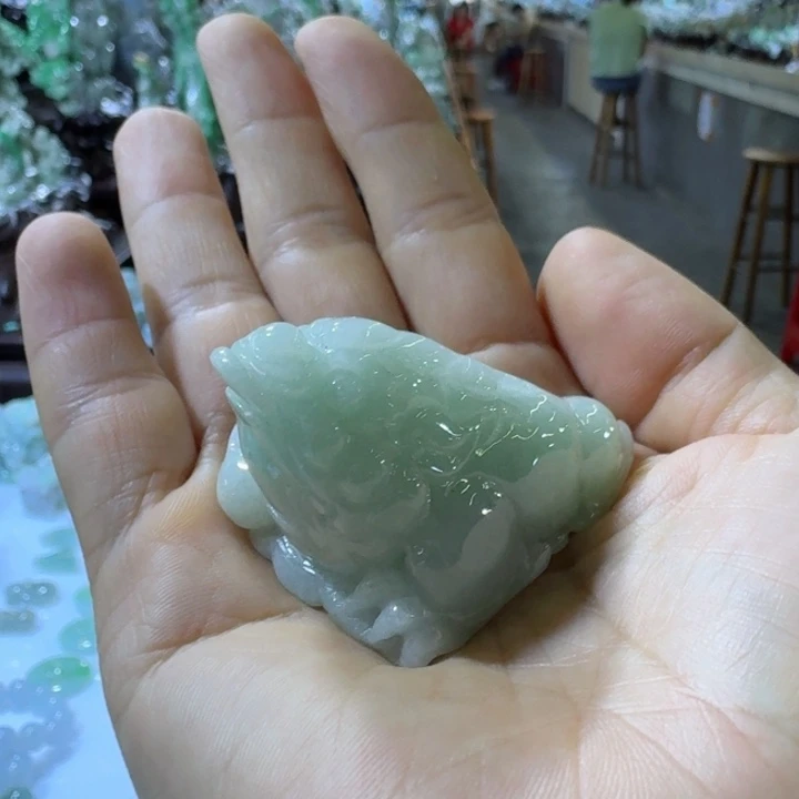 翡翠把件未镶嵌招财进宝