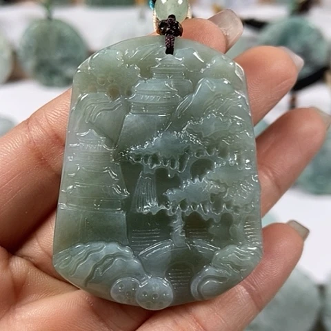 翡翠颈饰未镶嵌山水牌福利