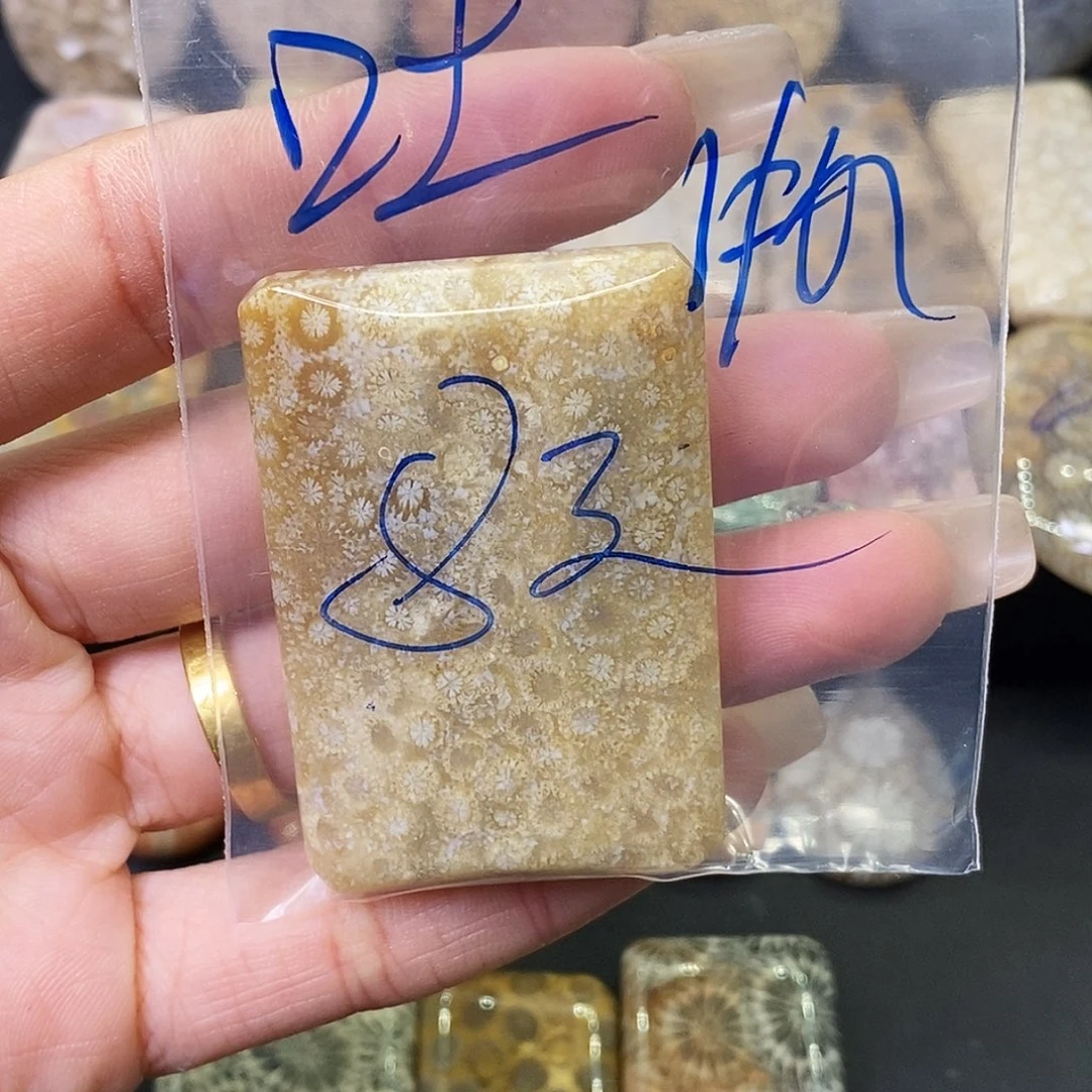 硅化玉颈饰合金?***™