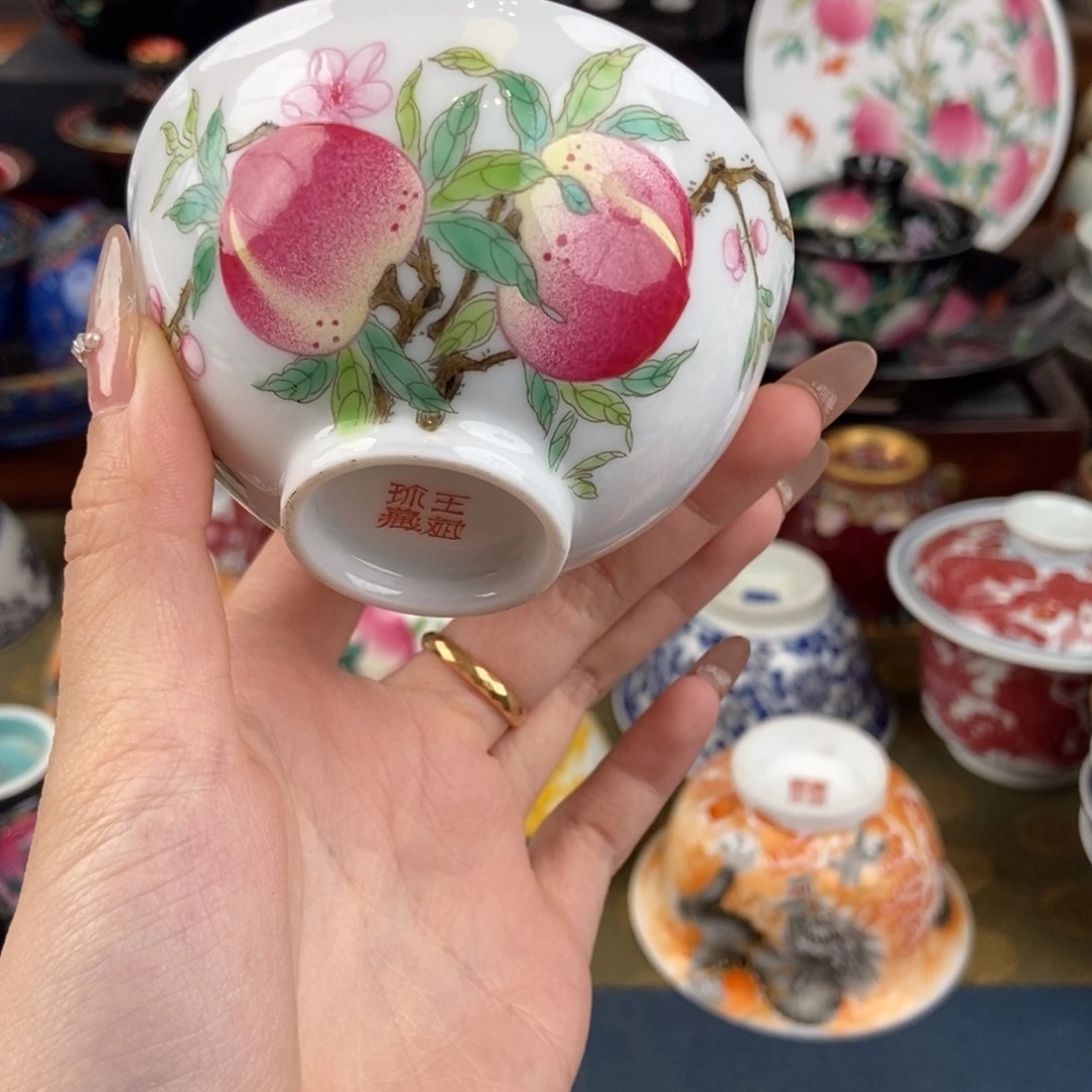 陶瓷艺术家的作品是一