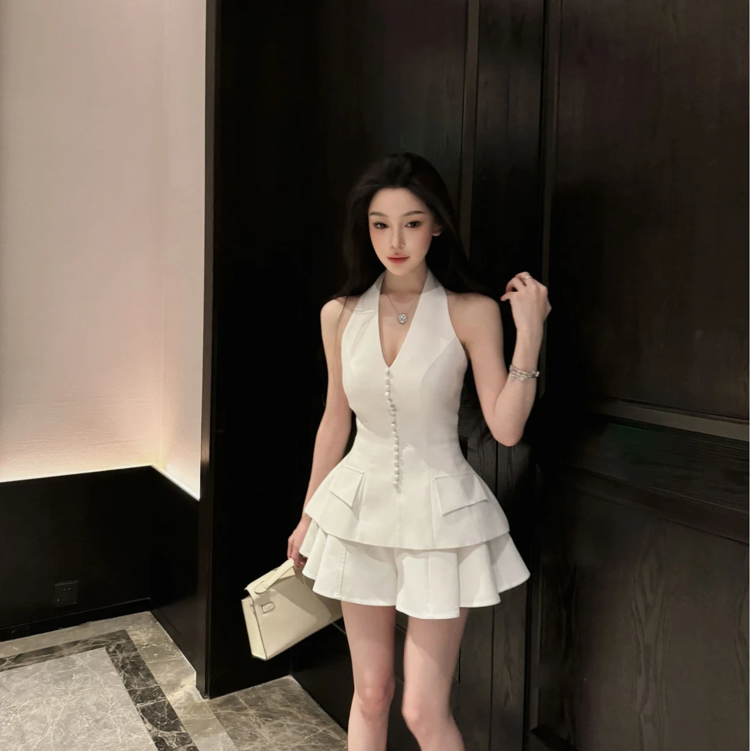 【白日梦想家】气质小众设计挂脖立体裁剪显瘦高腰复古茶歇俩件套