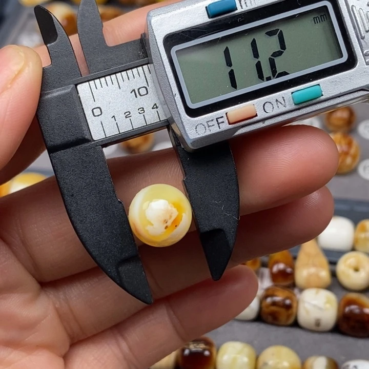 未镶嵌琥珀戒指圆珠