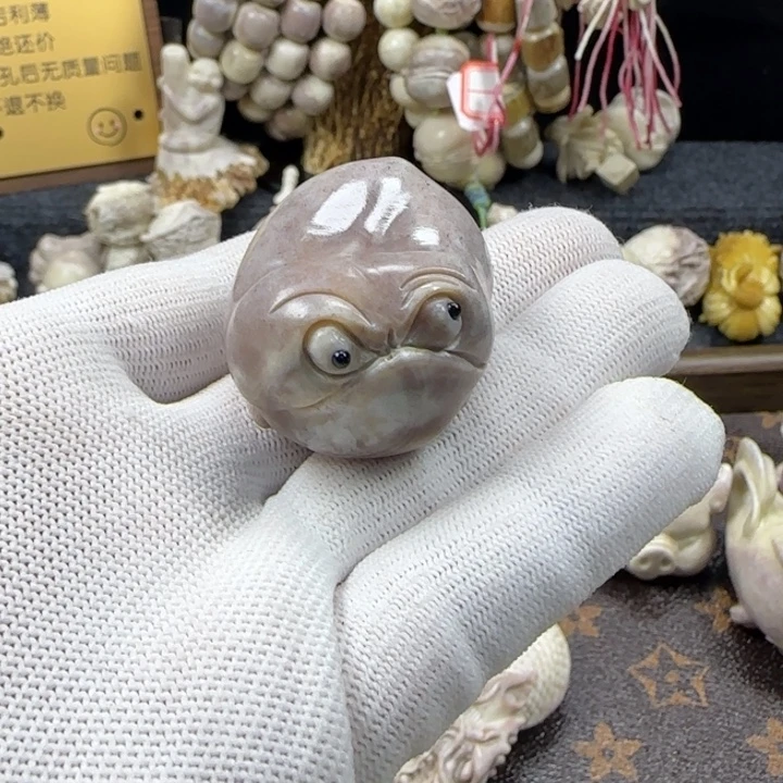 非金属配饰鹿角雕刻金蟾