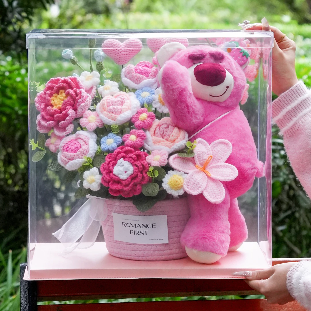 送闺蜜生日礼物送孩子草莓熊公仔玩偶花束针织玫瑰毛线花花束礼盒