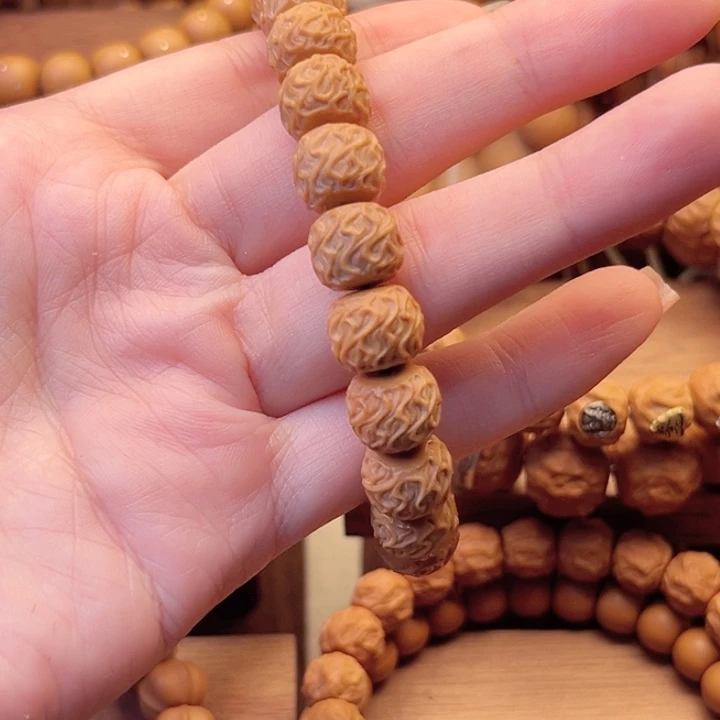 体验款虎须10左右