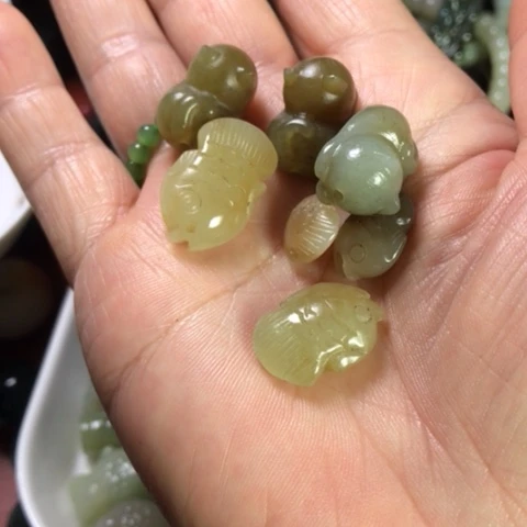 未镶嵌手链和田玉娜**妮