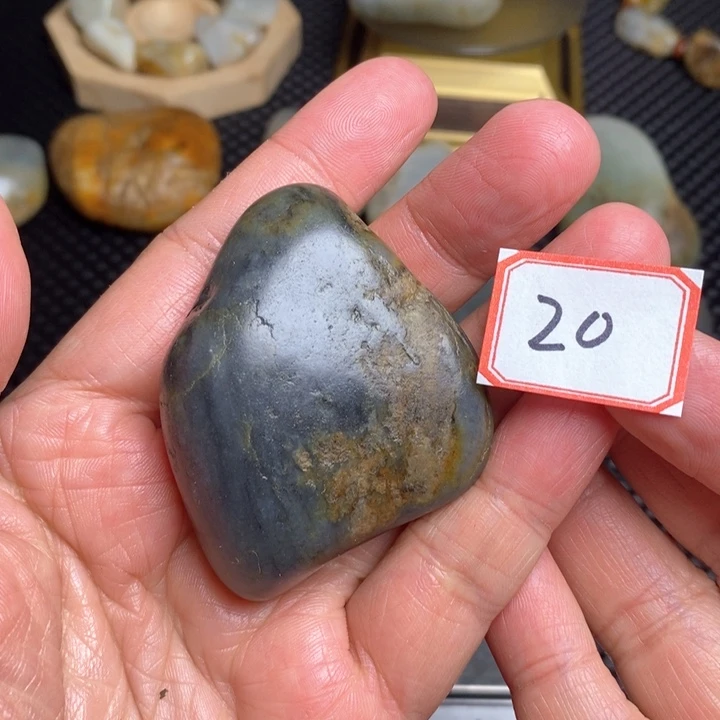 未镶嵌和田玉把件20