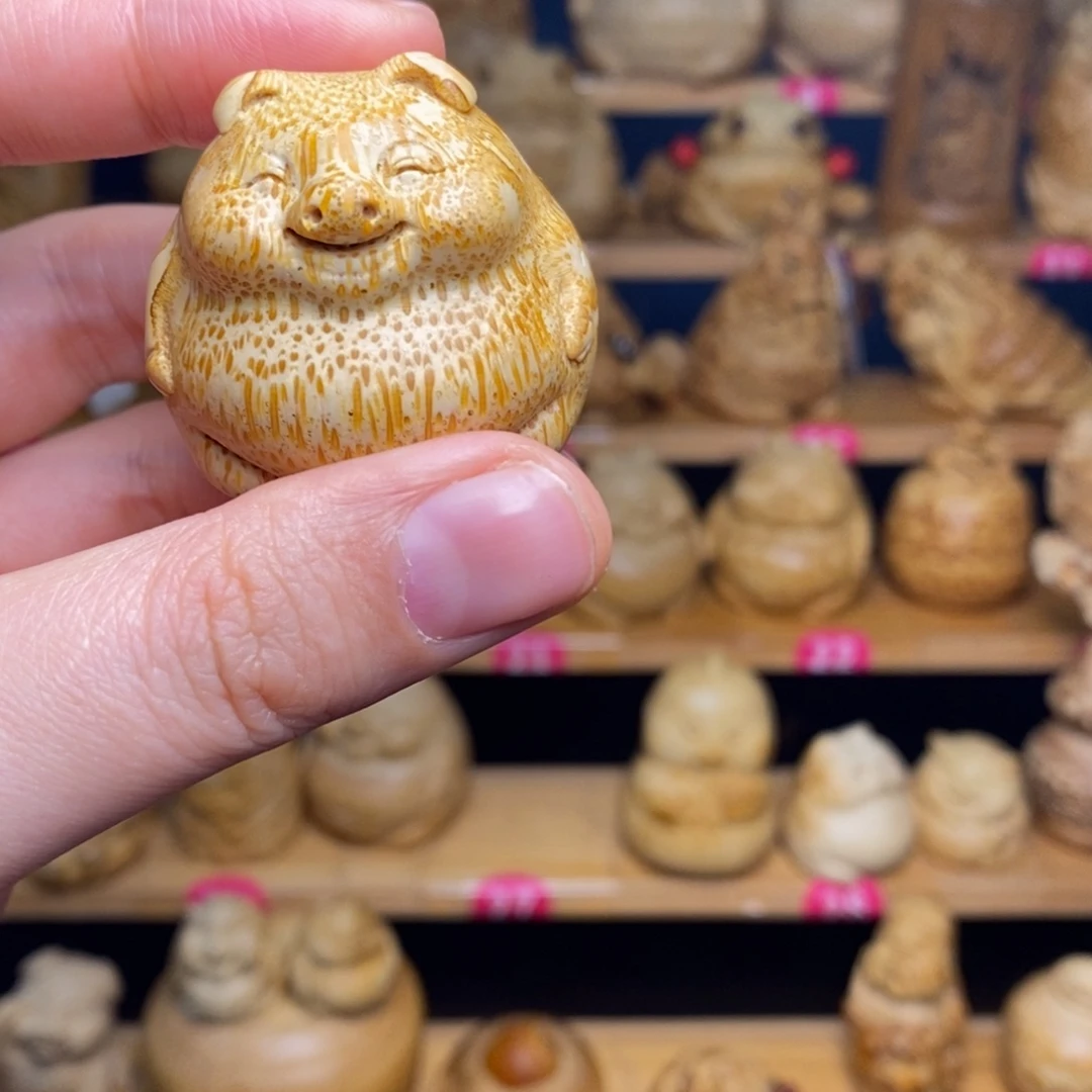 竹福猪竹雕手把件