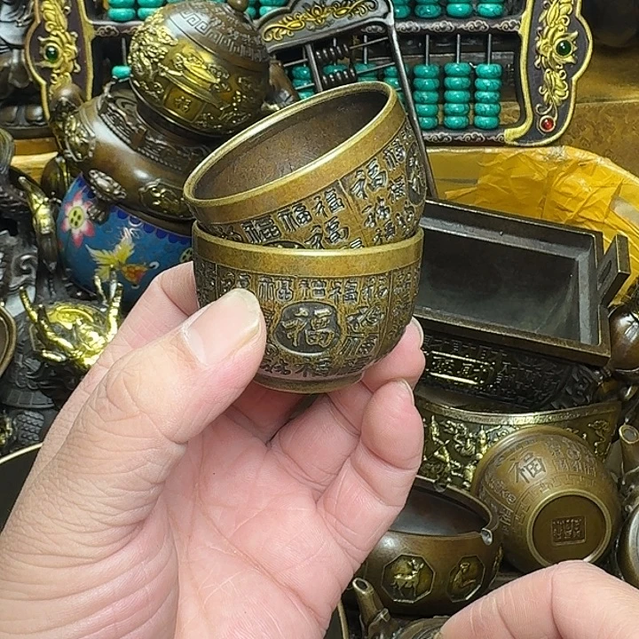 铜器摆件收收藏起来