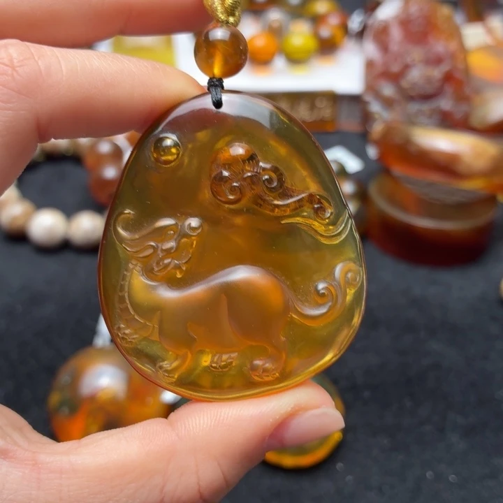 琥珀未镶嵌珠宝奇石茶蜜招财兽