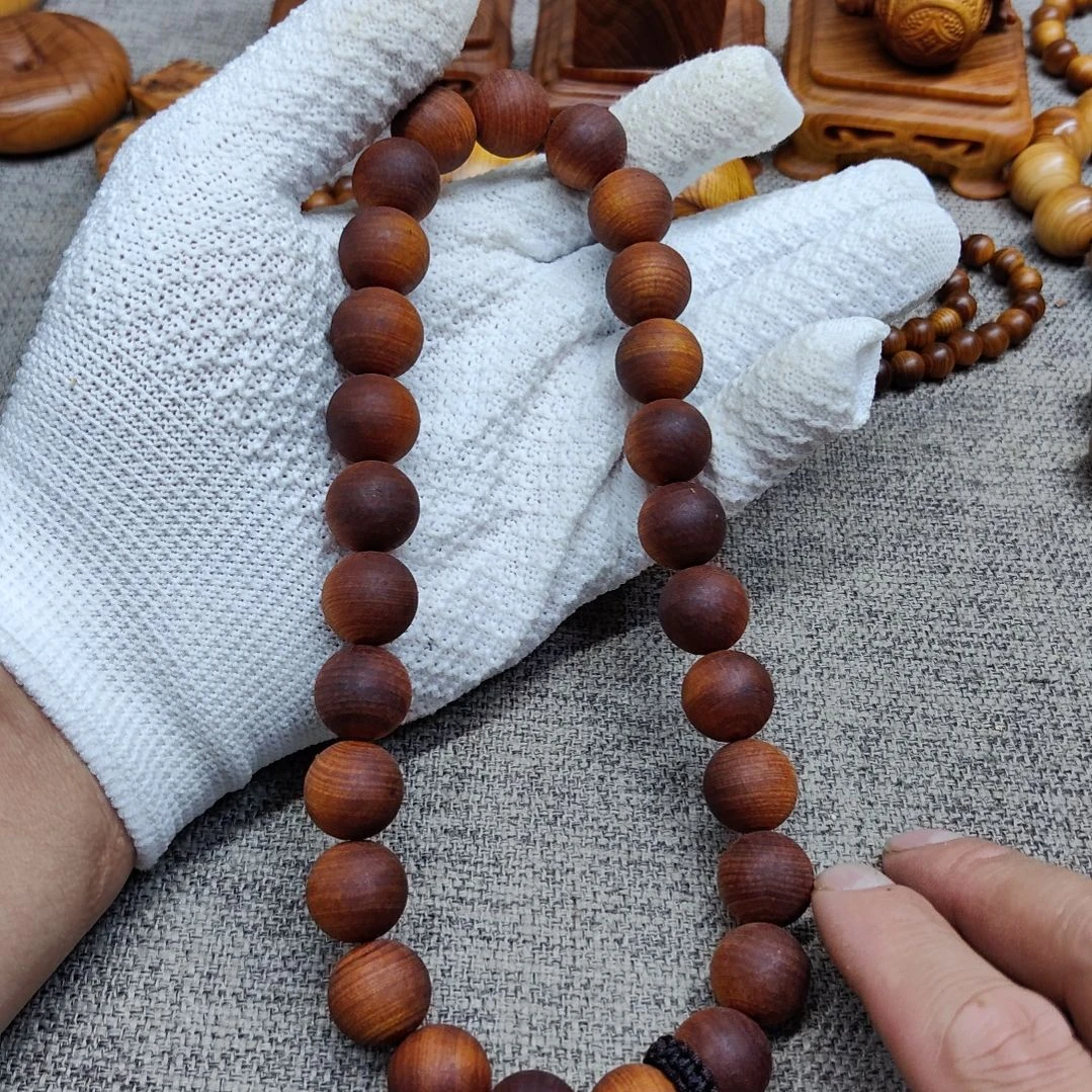 过***儿1.5手持一个，毛珠子黑油陈华料