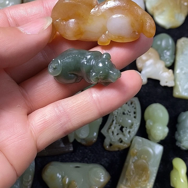 独***雪定制和田玉（子料）和田玉定制马到成功
