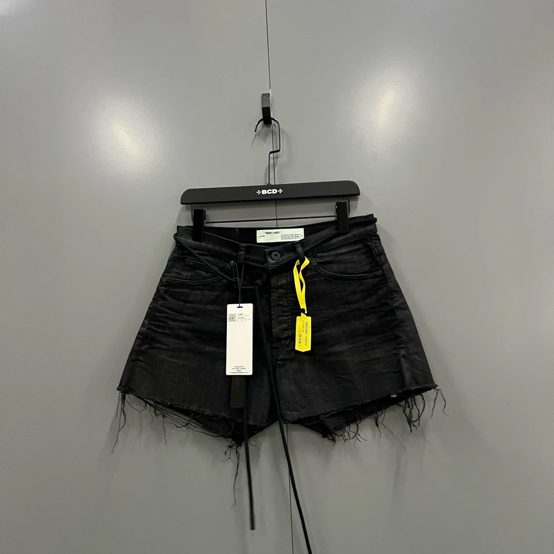 tt ow 黑色辣妹牛仔短裤 27码/305577