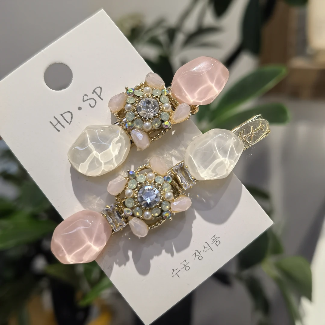 E861粉色水波纹冰块闪闪边夹一对