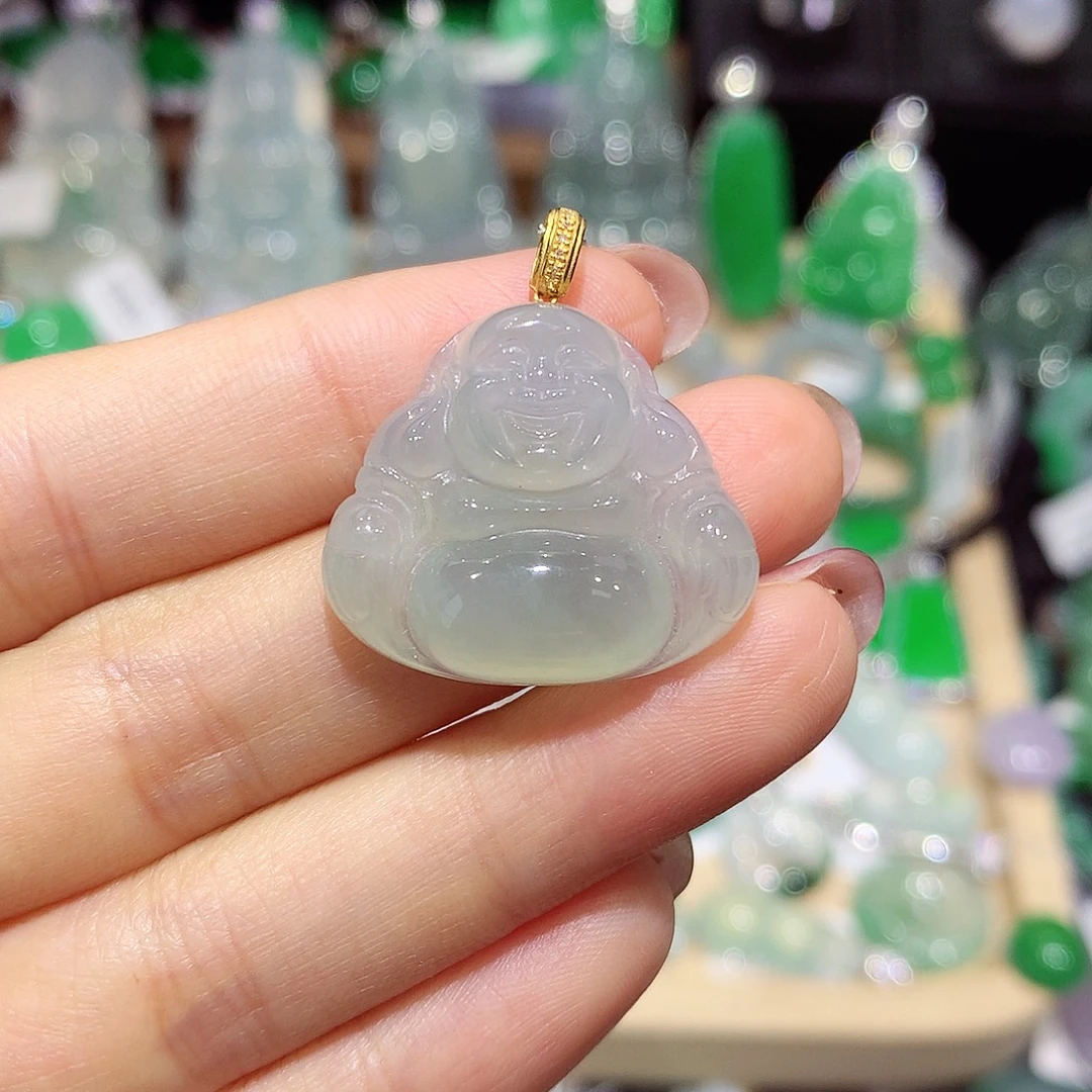 颈饰18K金镶嵌翡翠佛