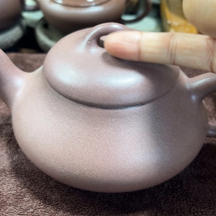 紫砂茶壶紫砂艺术学院的学生