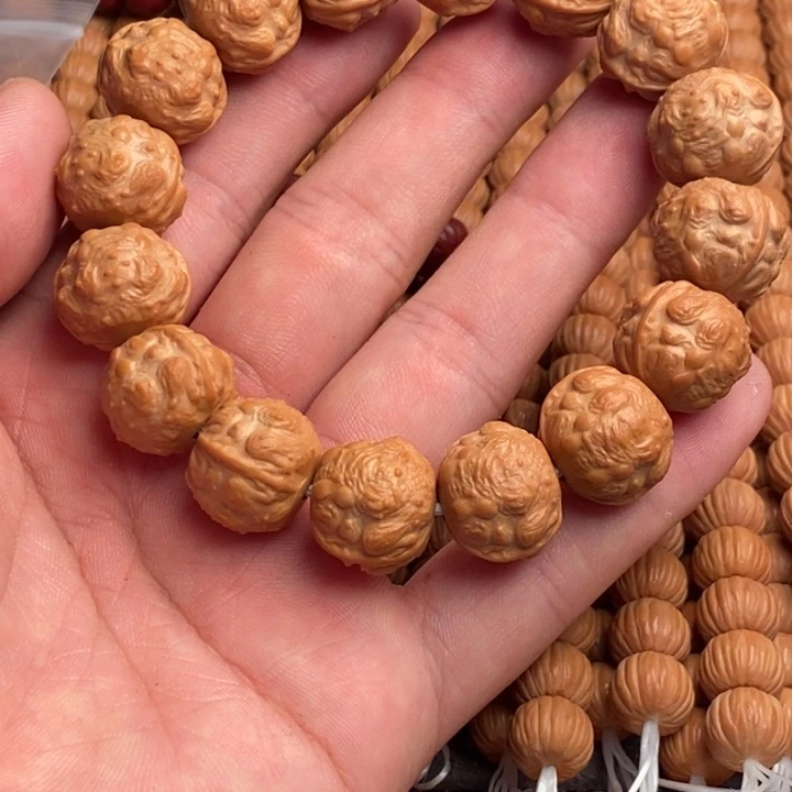 猴头核桃手串蝉王