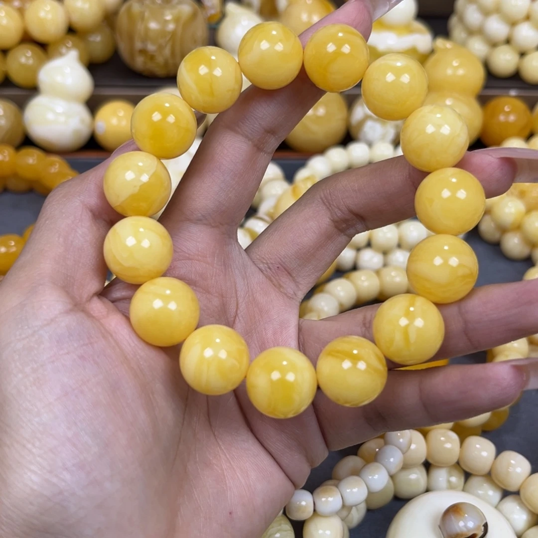 手串琥珀未镶嵌……