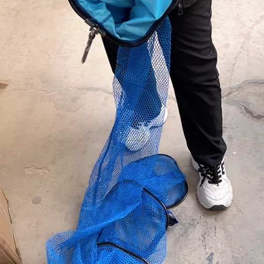 小蓝防护好的那个。