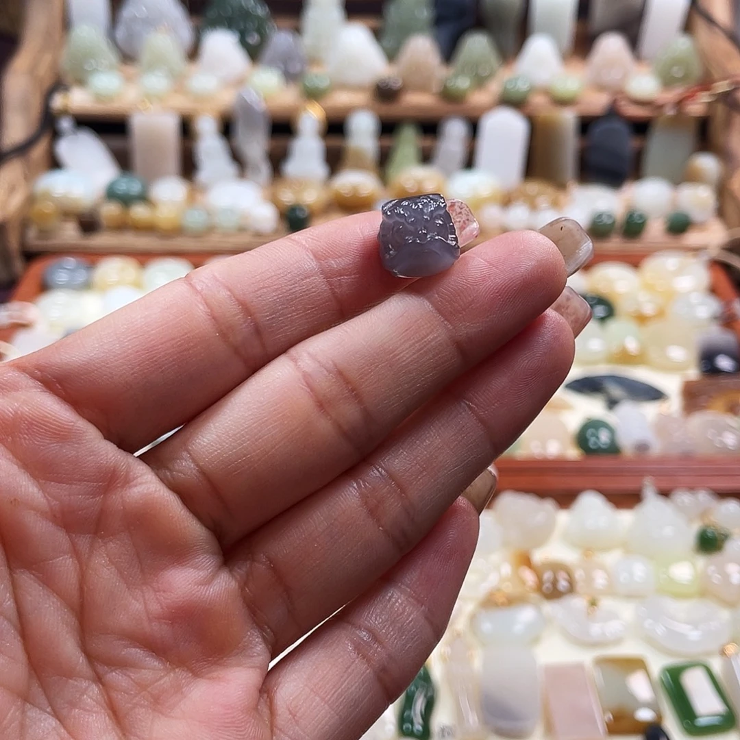 锦***贝和田玉未镶嵌吊坠(不含链)