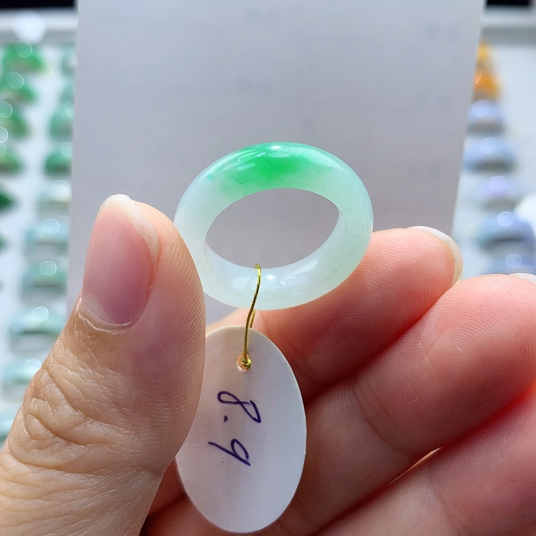 翡翠戒指未镶嵌8.9圈