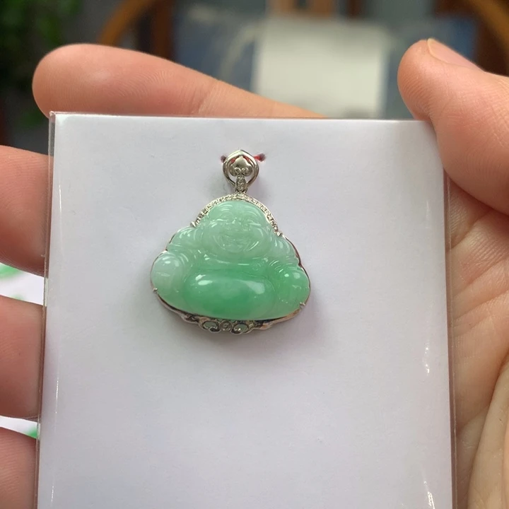 翡翠颈饰18K金镶嵌翡翠吊坠