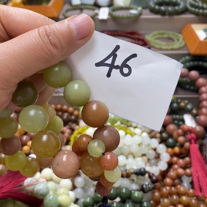 未镶嵌蛇纹石玉手链c**a