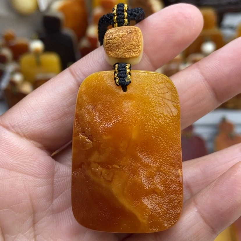 【闪购商品】琥珀颈饰未镶嵌