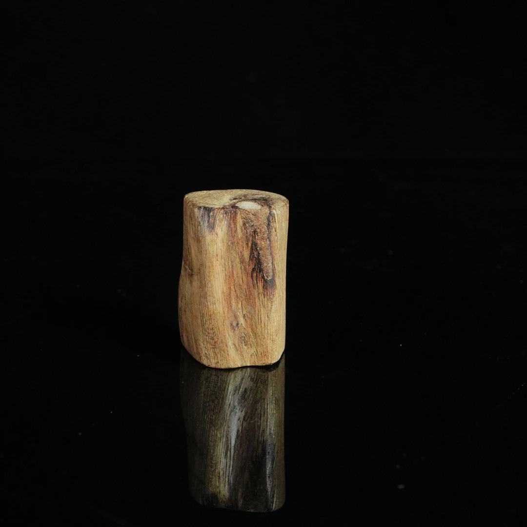 A9349 达拉干沉香吊坠 1.57x2.03x2.84cm  3.88g