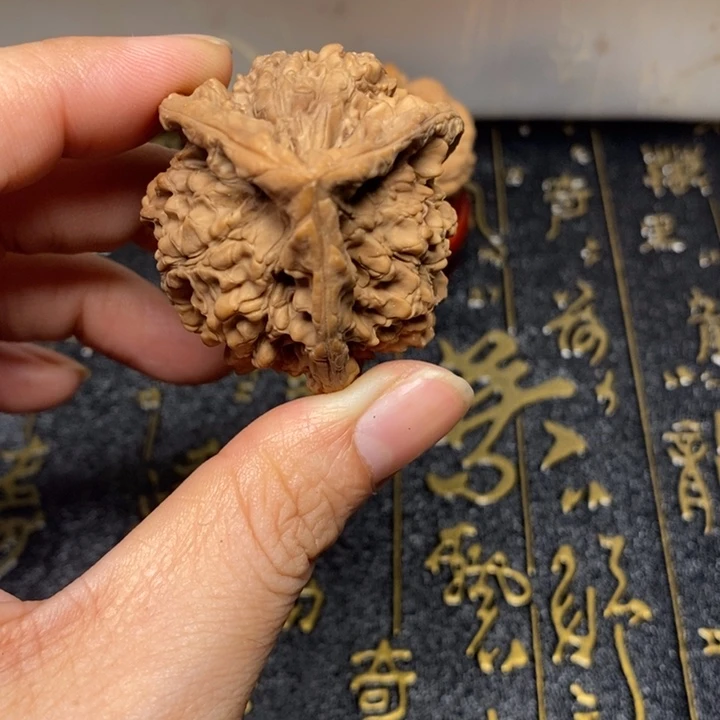 巴***塔文玩核桃吊坠文玩核桃异形单只