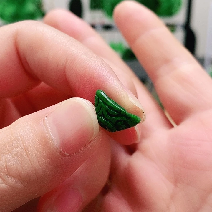 翡翠未镶嵌耳饰挂件