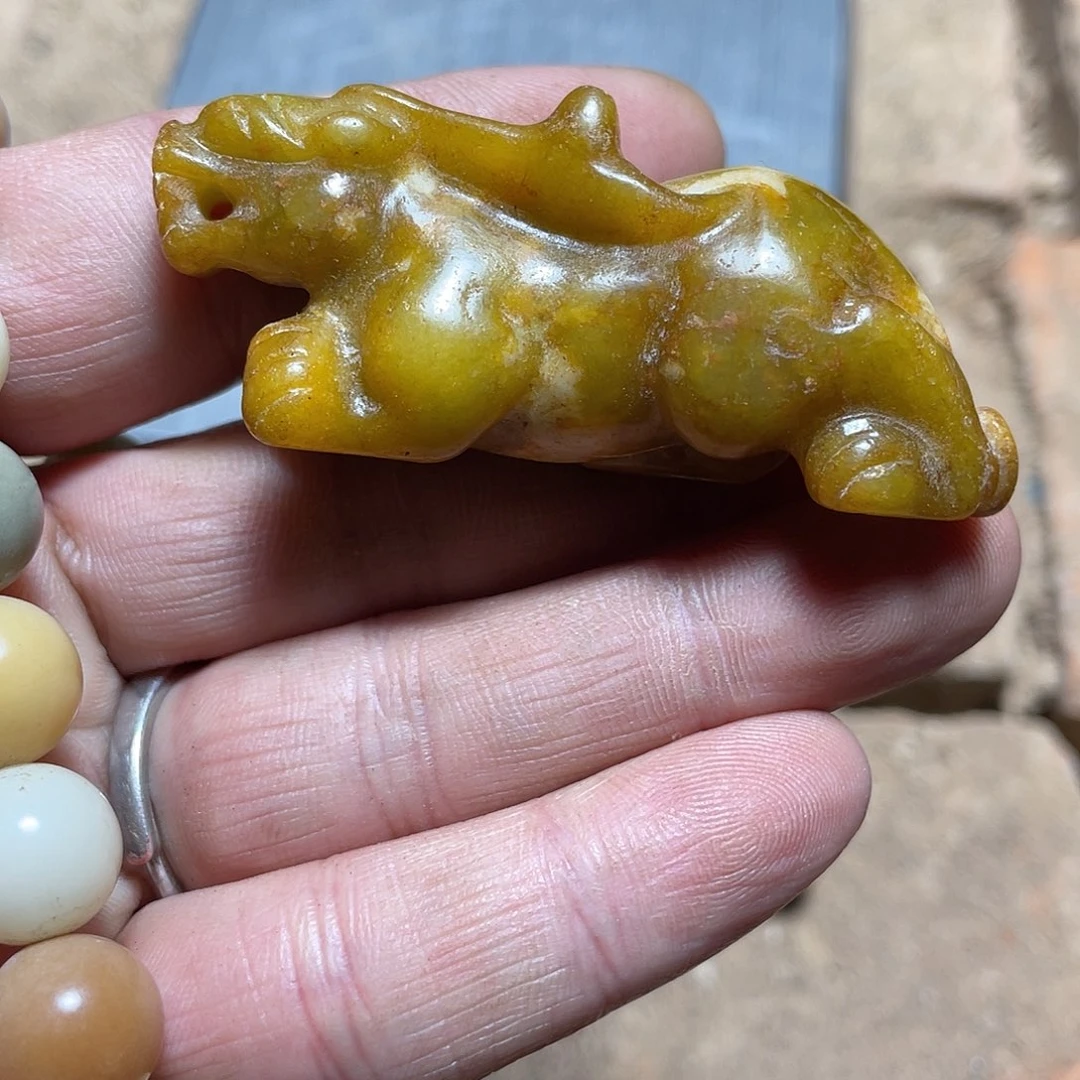 和田玉（糖玉）未镶嵌颈饰