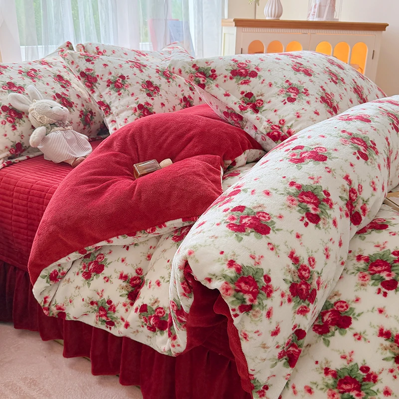网红款碎花牛奶绒床盖四件套公主风防滑双面绒保暖套件蓄热抗静电