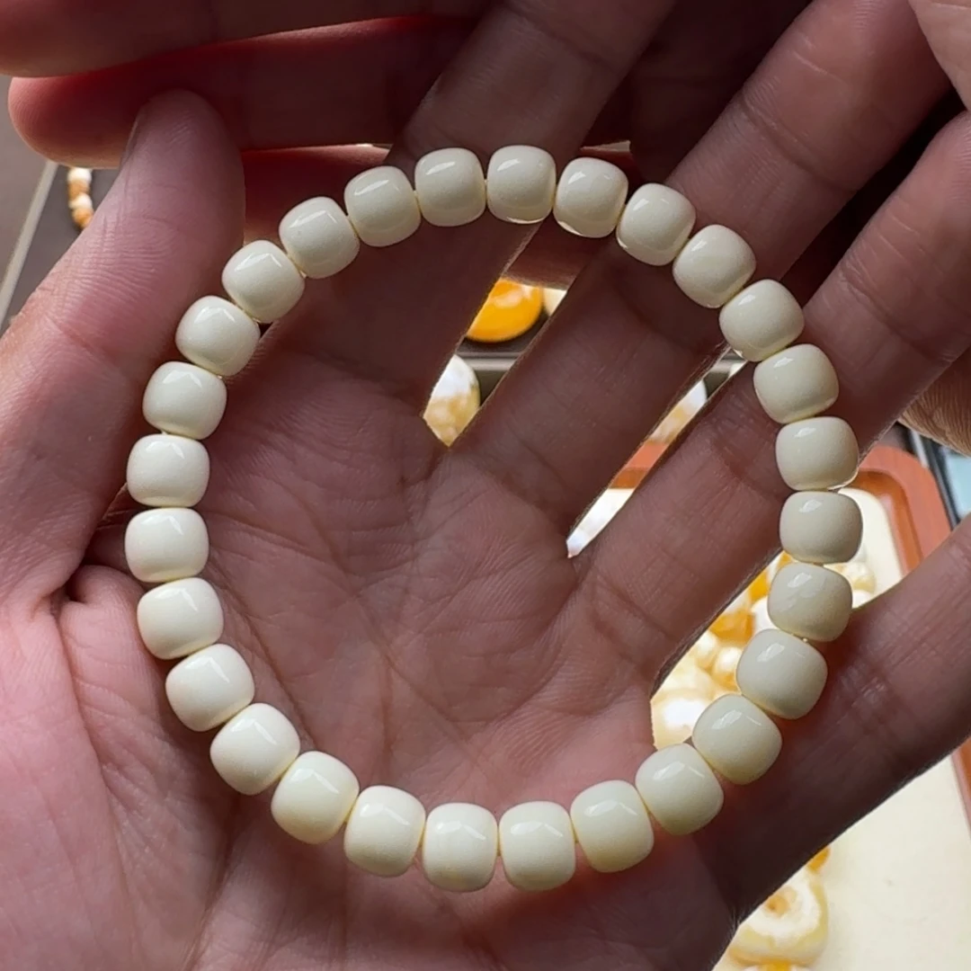 琥珀未镶嵌裸石蜜蜡