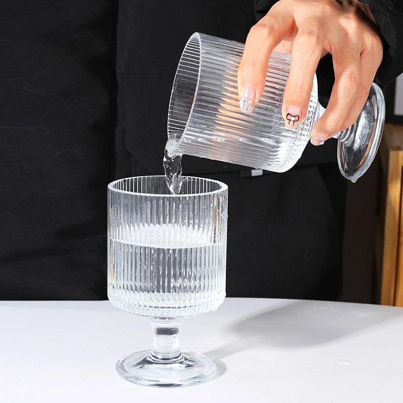 1只装实用生活百货用品居家小商品新人专享福利竖纹高脚玻璃酒杯