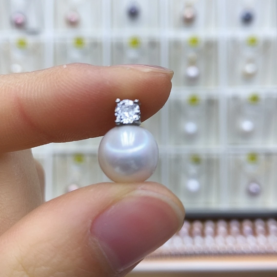 淡水珍珠吊坠(赠链)18K金镶嵌