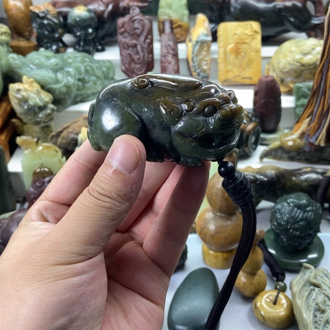 岫岩河磨玉（透闪石质玉）未镶嵌把件