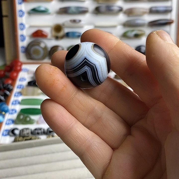 及***乐玛瑙/玉髓未镶嵌颈饰