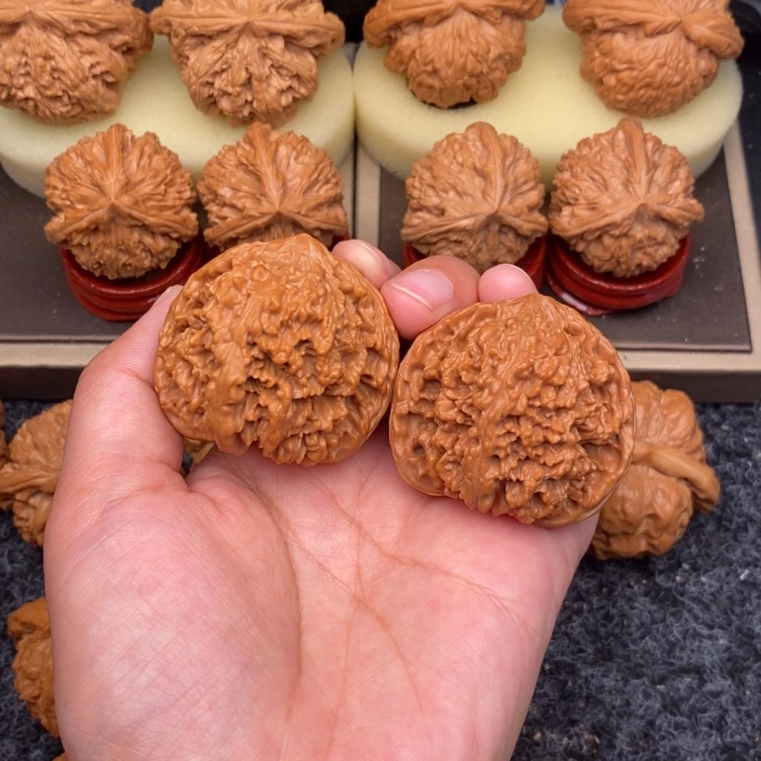 文玩核桃把件毕业满天星43