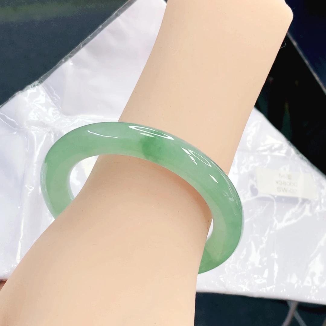 翡翠未镶嵌手镯56