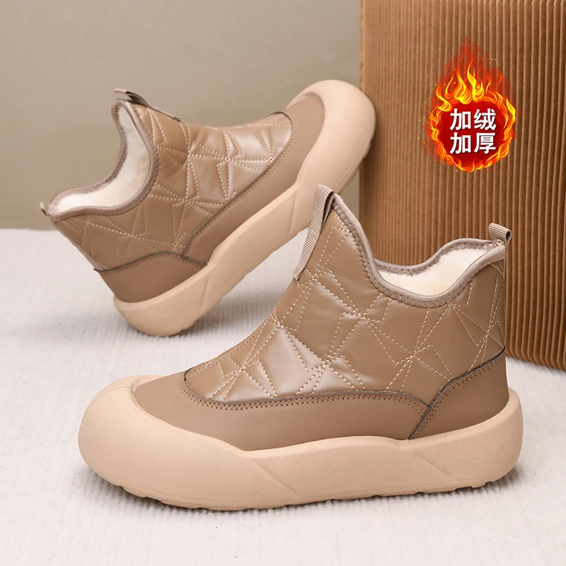 冬季新款皮面防水雪地靴防滑老北京棉鞋女士加绒加厚保暖妈妈棉鞋