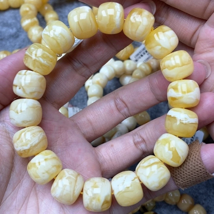 琥珀未镶嵌珠宝奇石15