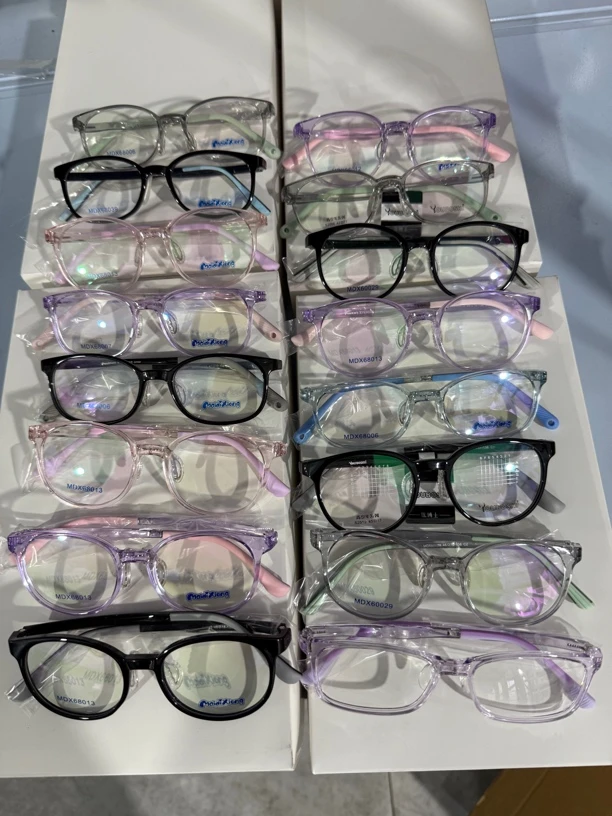 双色硅胶儿童镜架老花镜60-70岁一等品