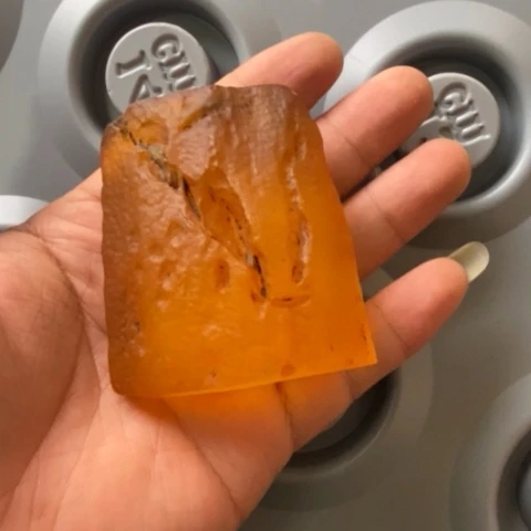 蜜蜡珠宝奇石未镶嵌爆****加天然原矿琥珀蜜蜡原石定制 吊坠