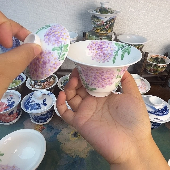 忠意堂釉下彩紫绣球盖碗