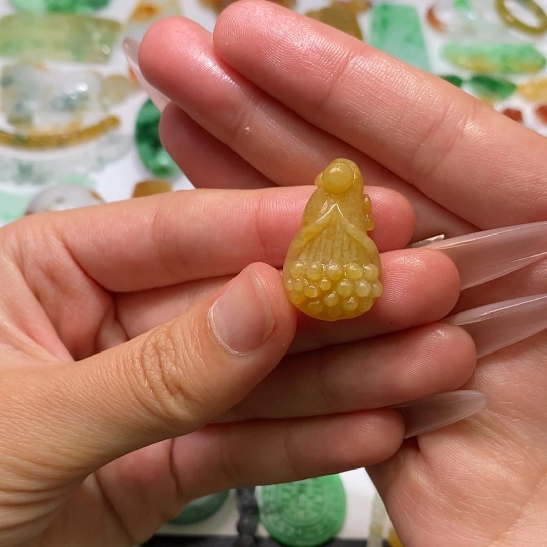 定制翡翠未镶嵌吊坠