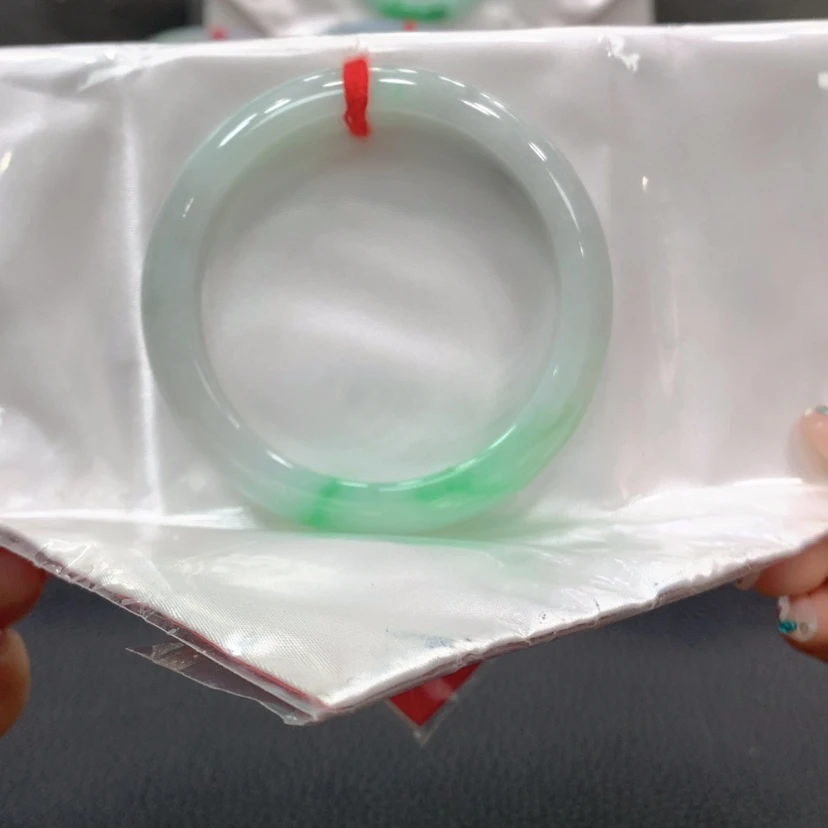 【闪购商品】翡翠手镯未镶嵌翡翠
