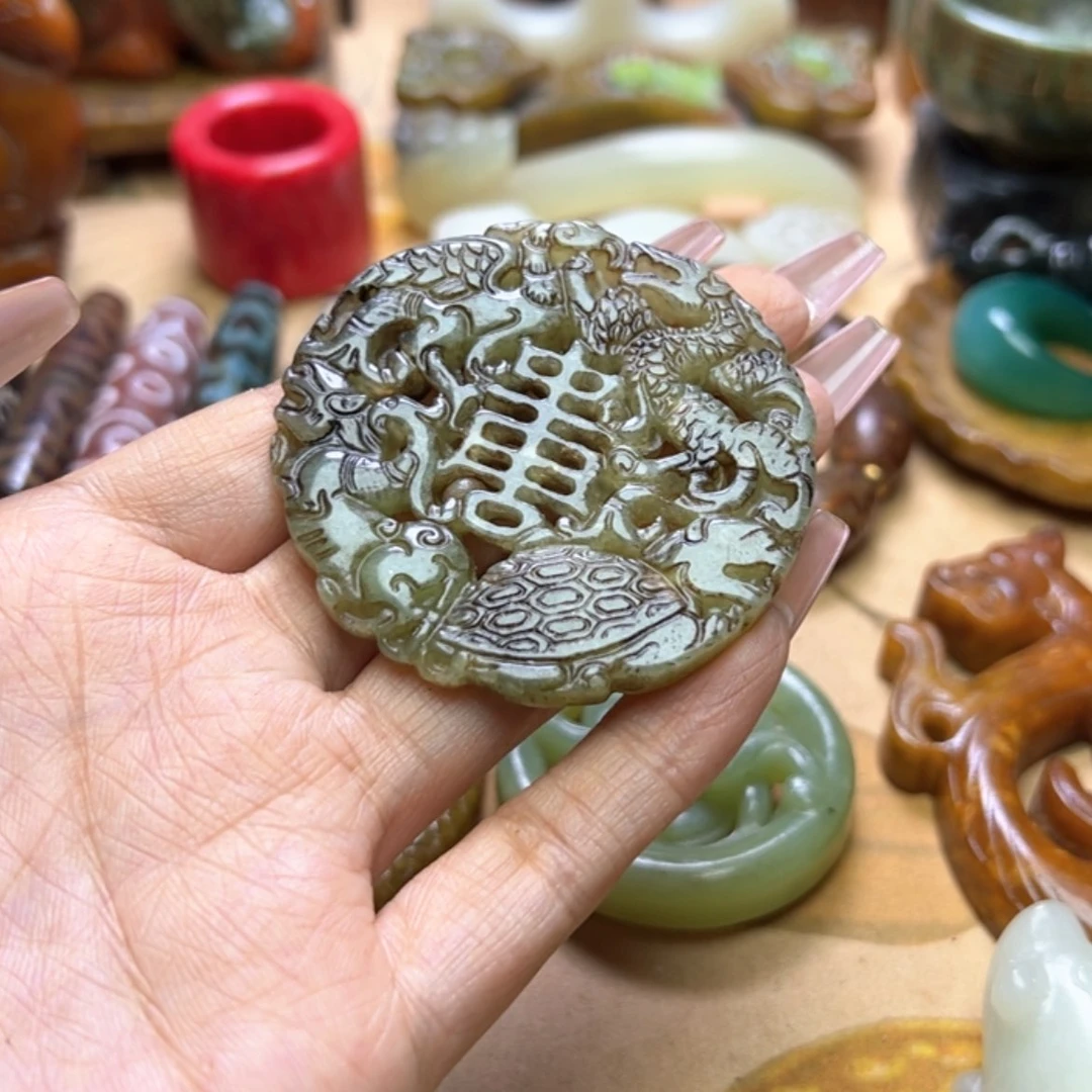 【闪购商品】蛇纹石玉颈饰未镶嵌