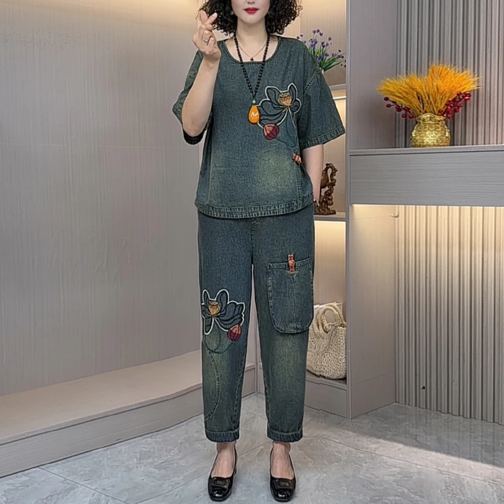 2025年新款夏季刺绣水洗牛仔棉休闲宽松短袖两件套妈妈装K-8824